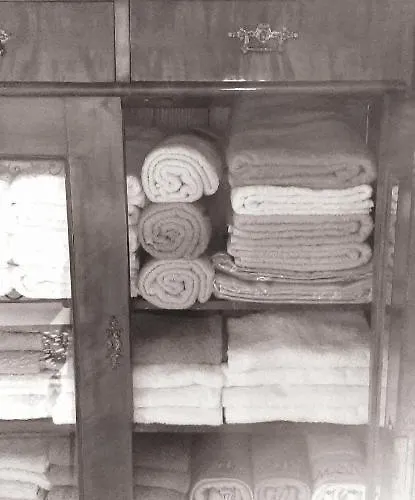 Il Teatro Alloggi تيرني